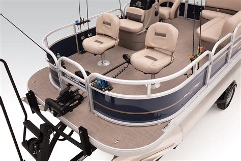 SUN TRACKER Fishing Pontoon Boats.